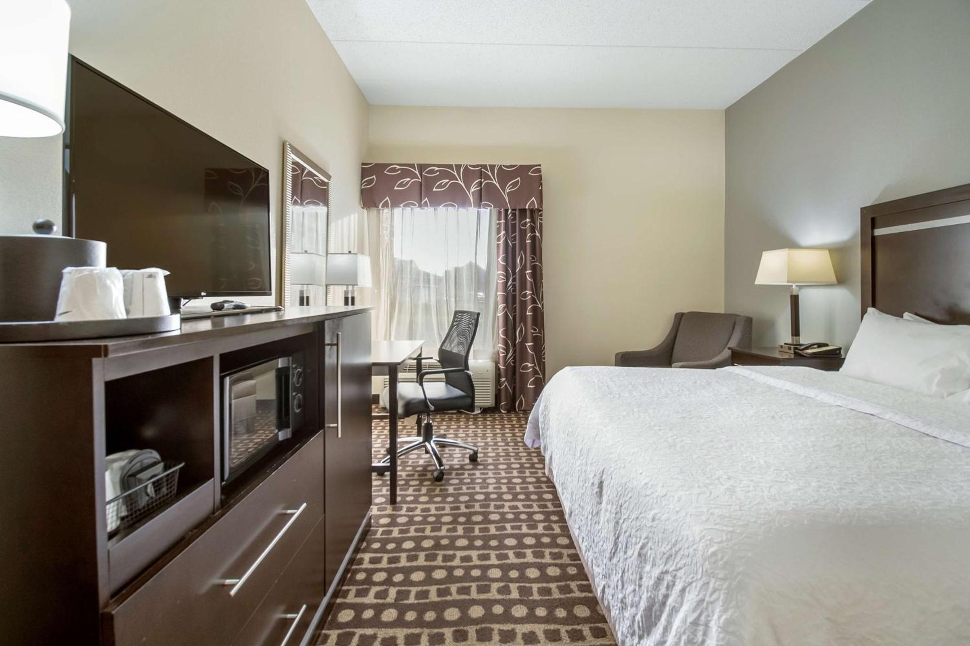 Hampton Inn West Columbus Exterior foto