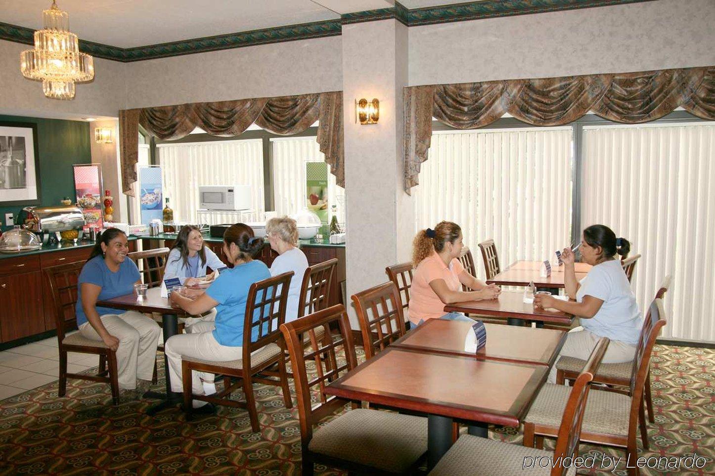 Hampton Inn West Columbus Restaurante foto